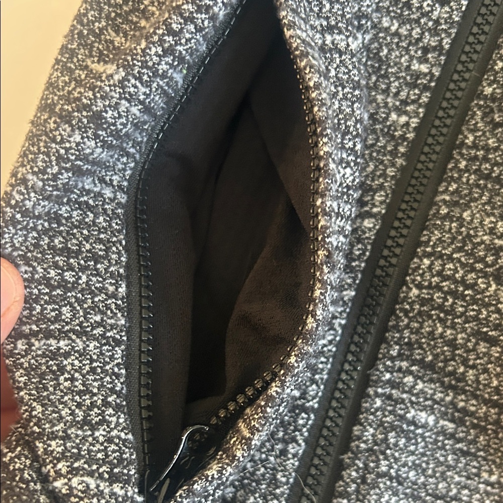 lululemon athletica Women's Charcoal and Black Jacket - Picture 5 of 7